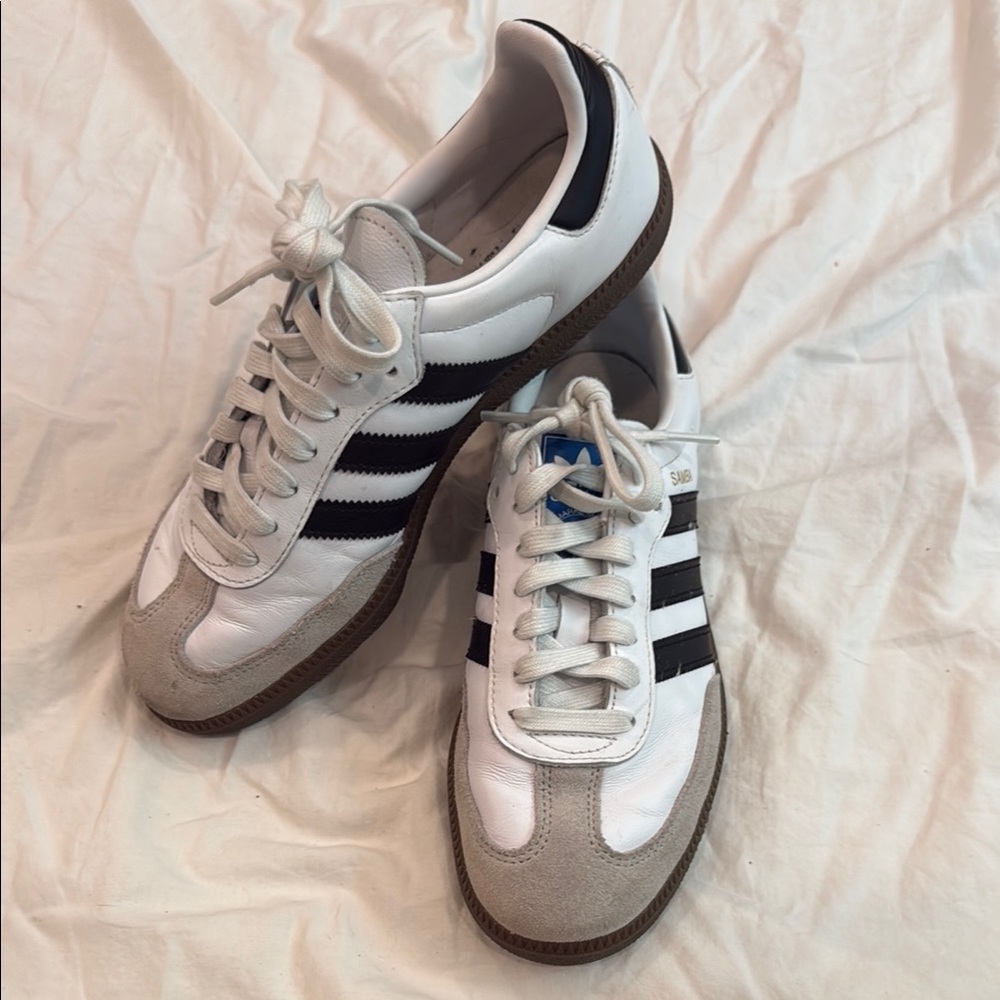 Adidas Men's White and Black Classic Sneakers